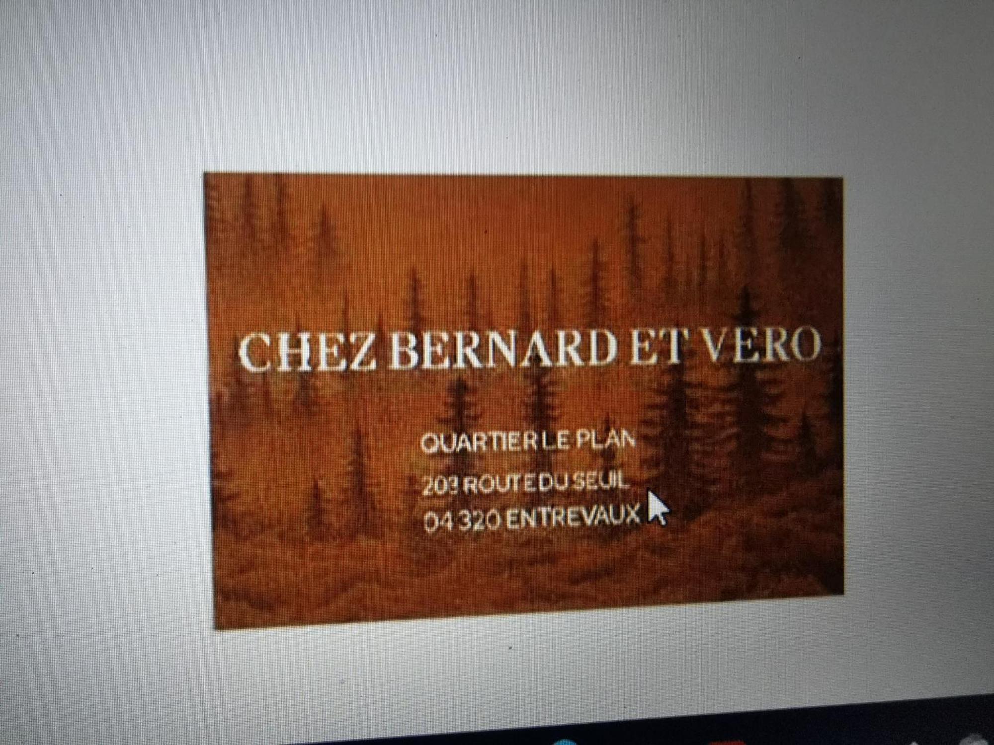 Chez Vero Et Bernard Entrevaux Exterior foto